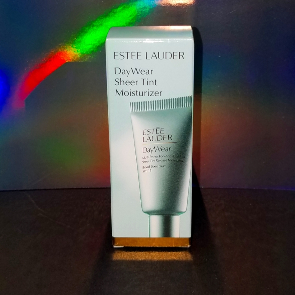 Estee Lauder DayWear